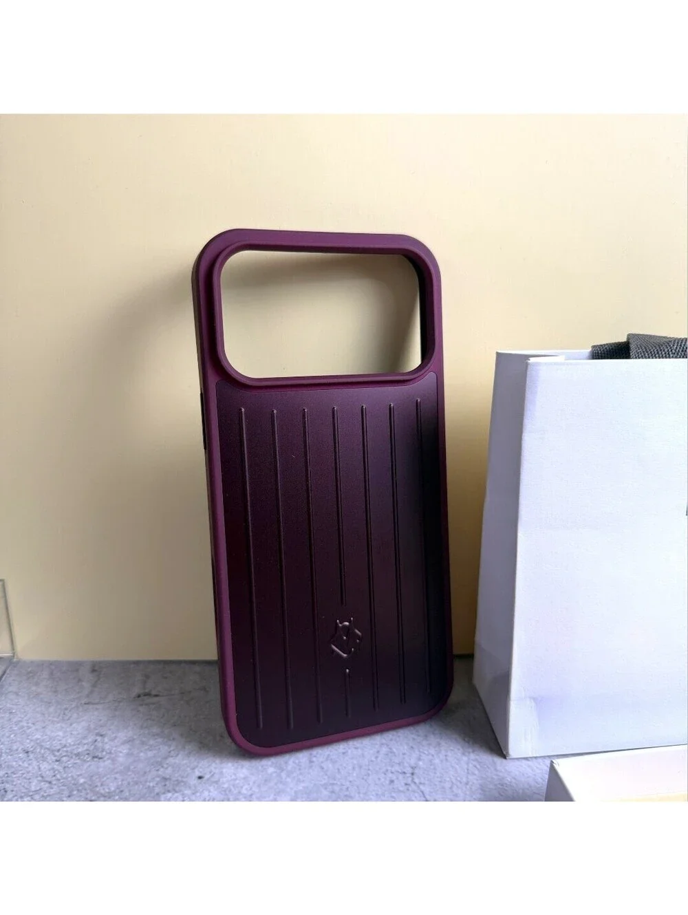 🍇 RIMOWA Fuchsia Color iPhone 17 Pro Case Grooved Luggage Style